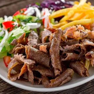 Kebab na talerzu z mięsem MIX