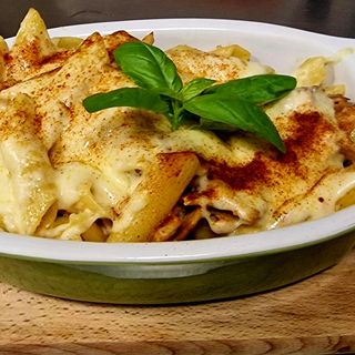 Makaron w sosie śmietanowym