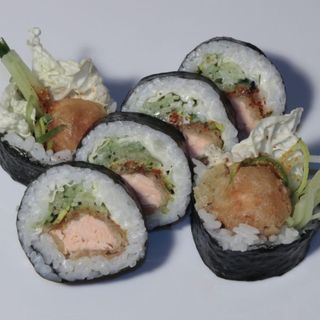 Tuna Tempura Futo Maki