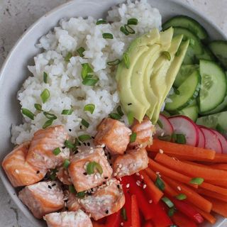 SUSHI BOWL - Łosoś Pieczony