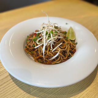 Makaron Chow Mein