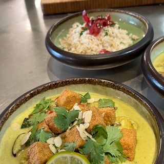 Zielone curry z tofu