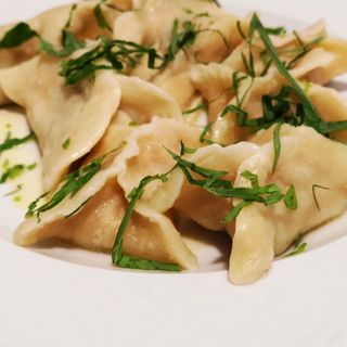 Pierogi ruskie ze śmietaną 8 szt.