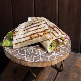 Mfarrakeh & Labneh Wrap (wege)