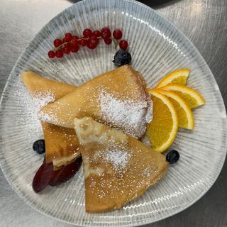 NALEŚNIKI Z CUKREM PUDREM