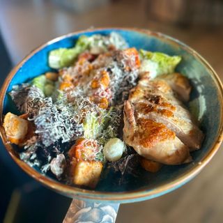 SAŁATKA PISTACJA & GRUSZKA