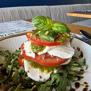 CAPRESE PISTACJOWE