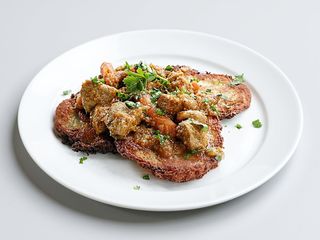 Placki ziemniaczane z gulaszem 