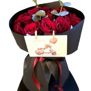 Eleganski Bukiet czerwonych róż M
