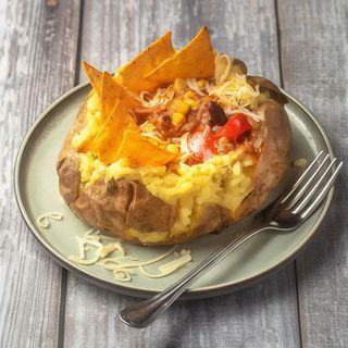 Kumpir chilli con carne mały