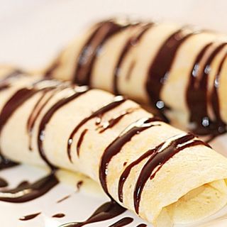 Naleśniki z karmelizowanym jabłkiem