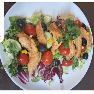 2.. Sałatka z kurczakiem