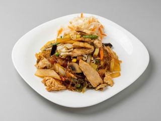 Makaron sojowy z wieprzowiną