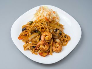 Makaron udon z krewetkami (5szt)