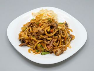 Makaron udon z kaczką