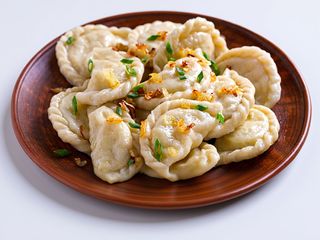 Pierogi z boczkiem i ziemniakami (7 sztuk)