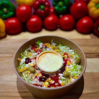 SALATKA WEGETARIANSKA