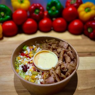 SALATKA Z MIESEM KEBAP