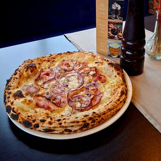 Pizza Bianca Pancetta