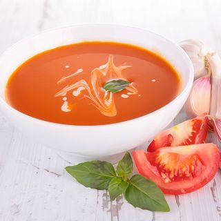 Pomidorowa z makaronem