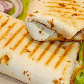 Kebab standardowy w cieście z frytkami