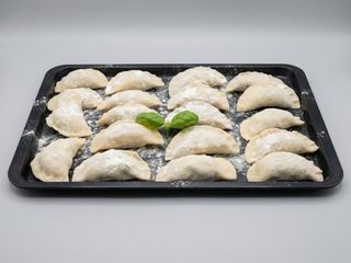 PIEROGI Z MIĘSEM 10 SZT