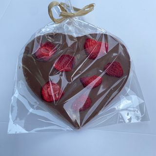 serce z czekolady i truskawki