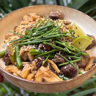 ROZGRZEWAJĄCA WOŁOWINA Z RYŻEM