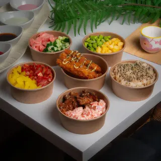 Poké z krewetka (blanszowana) spicy mayo
