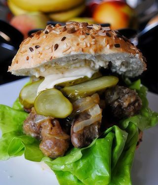 Hamburger z wątróbką