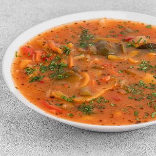 Paprykowa z makaronem 