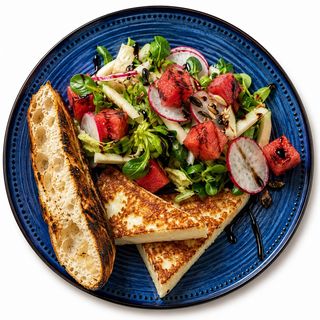 Sałata Halloumi