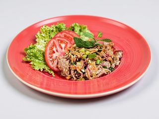 Salatka z wołowiną