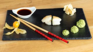 Nigiri 1 sztuka Przegrzebek opalony