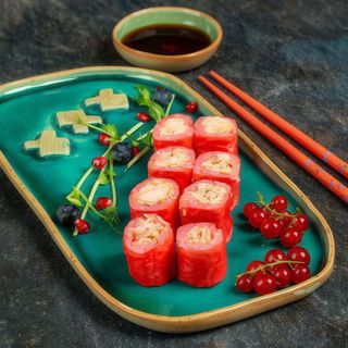 Rolka w płatku sojowym z łososiem grillowanym