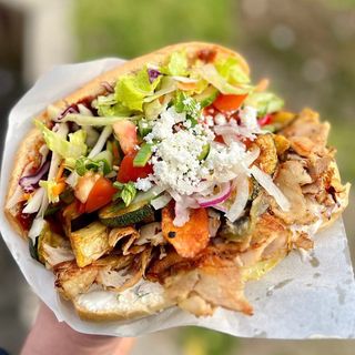 By döner kebab bułka gemüse kurczak
