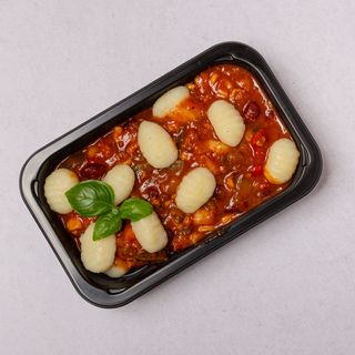 Gnocchi z sosem con Carne 400g