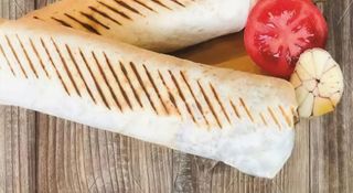 TORTILLA AMERICAN (mięso, frytki, sos)