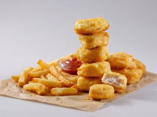 BOX Z NUGGETSAMI (8x nuggetsy, frytki, sos)