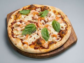 Pizza z owocami morza