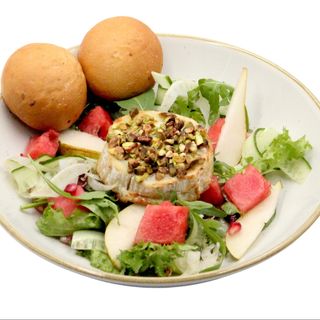 Grillowany ser kozi z vinegrette