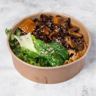 Tofu z grzybami azjatyckimi