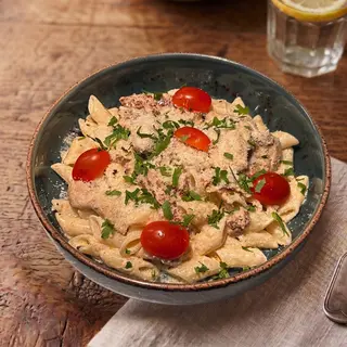 Penne z kurczakiem i suszonymi pomidorami