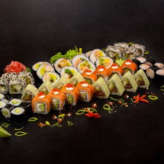 Zestaw Królewski z kawiorem 52 szt