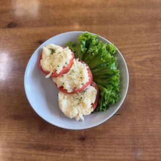 Pomidory z czosnkiem i serem