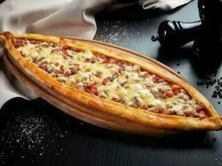 Pide with Cubed Cheese (kusbasi-kasarli pide)