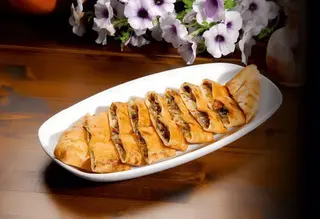 Wrapped Pide with Meat (kavurmali pide)