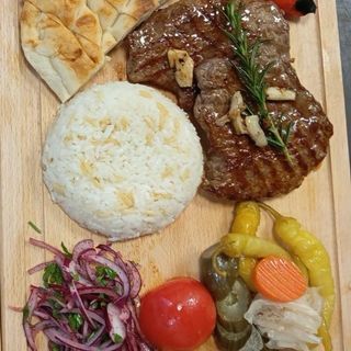 Beef Tenderloin (Dana Bonfile)