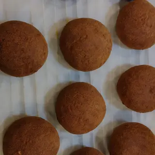 Keto bułka bezglutenowa Burak ser kozi