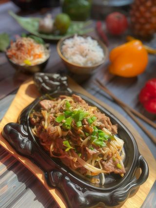 Wołowina po Wietnamsku z kiełkami